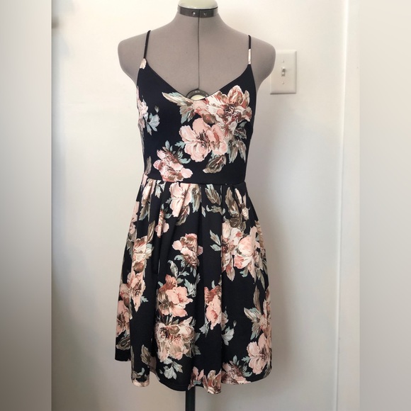 Soprano Dresses & Skirts - Soprano Floral Dress